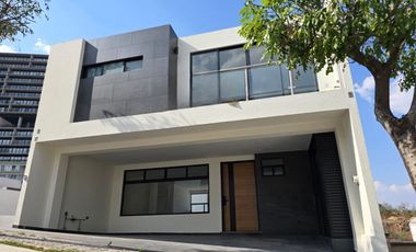 CASA EN VENTA EN LOMAS DE ANGELOPOLIS, PARQUE CUERNAVACA