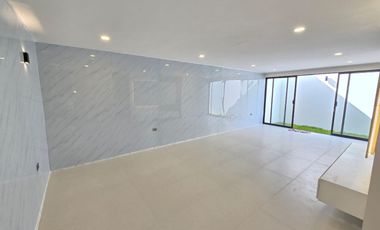 CASA EN VENTA EN LOMAS DE ANGELOPOLIS, PARQUE CUERNAVACA