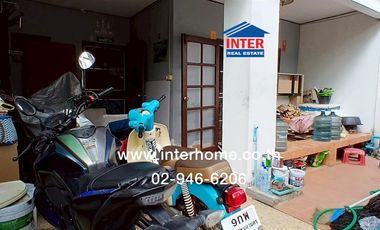 Two-story townhome, 18 sq.wa., Pruksa 7 Village, Lam Luk Ka Soi 151, Rangsit-Nakhon Nayok Road, Kanchanaphisek Road, Lam Luk Ka, Pathum Thani.