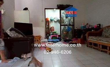 Two-story townhome, 18 sq.wa., Pruksa 7 Village, Lam Luk Ka Soi 151, Rangsit-Nakhon Nayok Road, Kanchanaphisek Road, Lam Luk Ka, Pathum Thani.