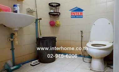 Two-story townhome, 18 sq.wa., Pruksa 7 Village, Lam Luk Ka Soi 151, Rangsit-Nakhon Nayok Road, Kanchanaphisek Road, Lam Luk Ka, Pathum Thani.