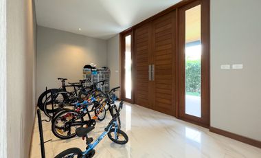 Newly Renovated Modern Style, with Rental Income 210,000 Baht/Month. For Sale: Evergreen Ville Bangna-Trat 56.