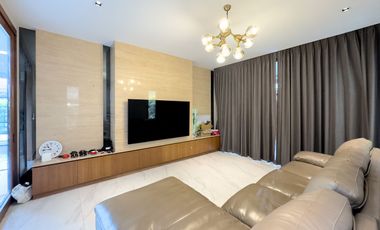 Newly Renovated Modern Style, with Rental Income 210,000 Baht/Month. For Sale: Evergreen Ville Bangna-Trat 56.