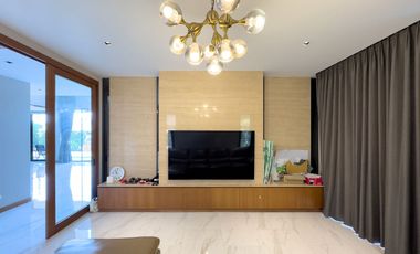 Newly Renovated Modern Style, with Rental Income 210,000 Baht/Month. For Sale: Evergreen Ville Bangna-Trat 56.
