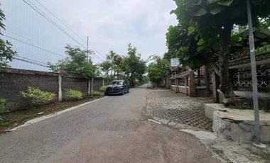 Dijual rumah ditengah kota lokasi baciro belakang lapangan panah kenari dekat GOR Amongrogo