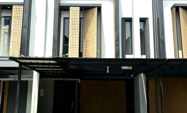 Rumah 2lt type attic 5x15 75m Cluster Mahakam The Signature MTS JGC Jakarta Garden City