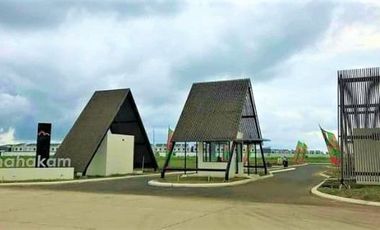 Rumah 2lt type attic 5x15 75m Cluster Mahakam The Signature MTS JGC Jakarta Garden City