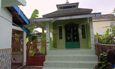 DIJUAL RUMAH SEMI FURNISH AREA MASKAREBET PALEMBANG