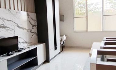 Rumah di Kertomenanggal