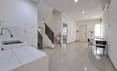 Rumah Minimalis Modern di Lokasi Strategis , Disewakan Rumah 2 lantai di Puri Mansion cocok untuk kamu yang sudah punya barang