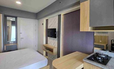 NEW Furnished Stanford Studio