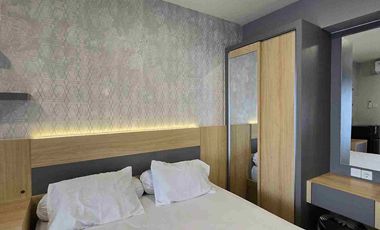 NEW Furnished Stanford Studio