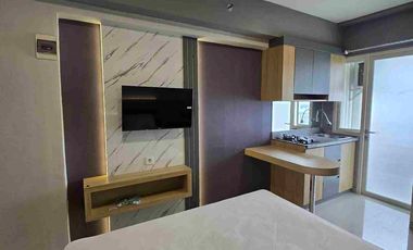 NEW Furnished Stanford Studio