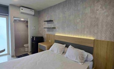 NEW Furnished Stanford Studio