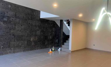 CASA NUEVA EN RESIDENCIAL MAYORAZGO