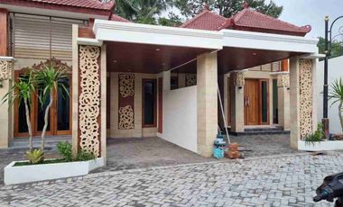 RUMAH CANTIK SISA 4 UNIT DEKAT AKMIL MAGELANG