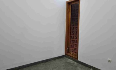 RUMAH CANTIK SISA 4 UNIT DEKAT AKMIL MAGELANG