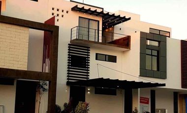 CASA EN VENTA 3 RECÁMARAS RESIDENCIAL ARBOLADA CANCÚN