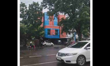 Gedung Kantor Hertasning 
Luas Tanah 369 Meter
Luas Bangunan 900 Meter
3 Lantai 5 WC
1 Mushola 
1 Dapur 
Pos Security 
18 Ruangan