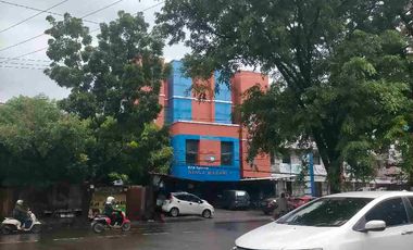 Gedung Kantor Hertasning 
Luas Tanah 369 Meter
Luas Bangunan 900 Meter
3 Lantai 5 WC
1 Mushola 
1 Dapur 
Pos Security 
18 Ruangan