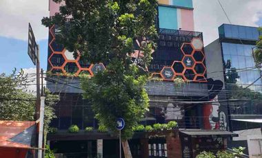 Bangunan Hotel Dan Usaha 5 Lantai  Di Jl Biak Cideng Gambir Jakarta Pusat