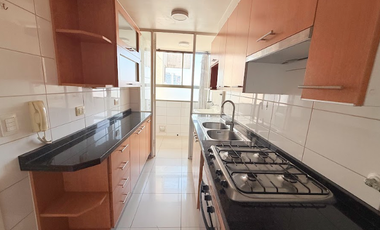 arrienda precioso departamento en Kennedy, vista despejada cercano a Mall Parque Arauco