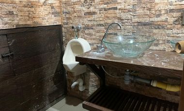 Casa comercial en venta en El Lleras, El Poblado