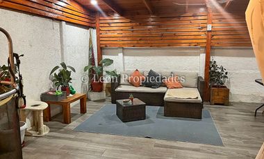 Leon Propiedades vende hermosa casa en condominio, Curacaví centro.