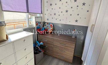 Leon Propiedades vende hermosa casa en condominio, Curacaví centro.