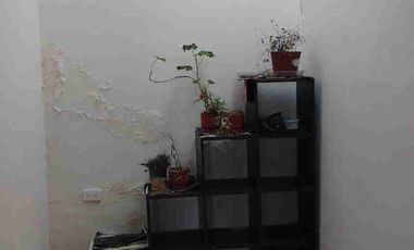 VENDO CASA DE TRES PISOS, EN TERRENO DE 500m2 AV. 09 DE OCTUBRE, CERCA A AV. ELOY ALFARO.