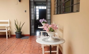 VENTA CASA CERCADO DE LIMA DE 621.60M2 $1,048,000 Av. Arica Cdra. 23