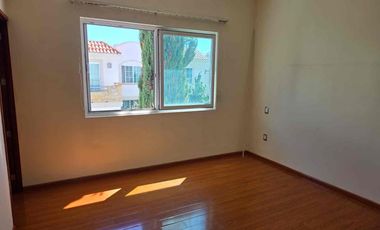 CASA EN RENTA EN HACIENDA DEL CAMPESTRE* a 10 minutos de Plaza Mayor