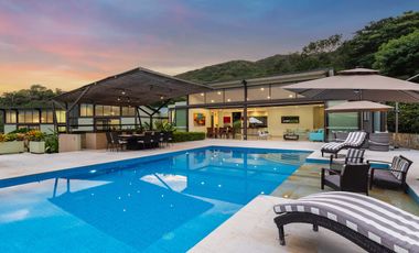 ALQUILER DE HERMOSA FINCA EN IBAGUE INF AL3043334480 LOS ESPERAMOS VEN A DISFRUTAR.