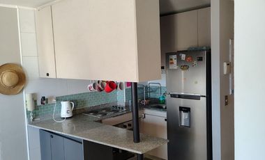 Estupendo departamento a pasos Metro Cementerios