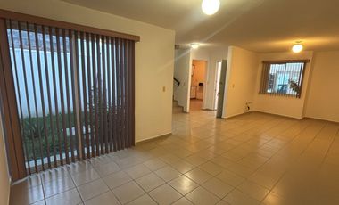 CASA EN VENTA EN PASO DE ARGENTA