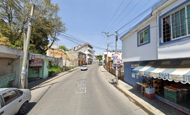 CASA EN VENTA EN FRACCIONAMIENTO BOSQUES DEL XALAME TEZIUTLAN PUEBLA DE REMATE