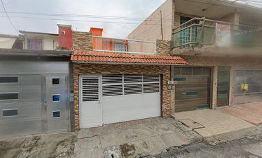 CASA EN VENTA EN LOMAS DE RIO MEDIO III VERACRUZ DE REMATE