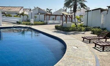 Casa en Venta en Salinas - Urb. Sevilla 2