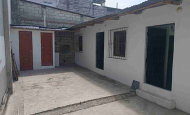 Vendo una Casa Rentera en Coop Unión de Bananeros 1  Ingresando por la Juan Péndola.