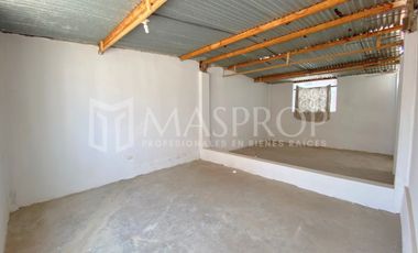 CASA EN VENTA EN ESQUINA – VILLA CAPLINA II ETAPA, TACNA 🏡