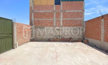 CASA EN VENTA EN ESQUINA – VILLA CAPLINA II ETAPA, TACNA 🏡