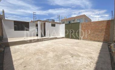 CASA EN VENTA EN ESQUINA – VILLA CAPLINA II ETAPA, TACNA 🏡