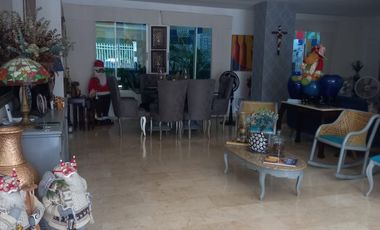 VENDO HERMOSA CASA DUPLEX EN BARRIO EL POBLADO CON PISCINA AREA  DE 526mts