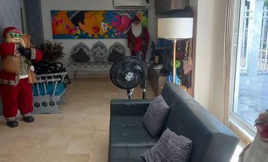 VENDO HERMOSA CASA DUPLEX EN BARRIO EL POBLADO CON PISCINA AREA  DE 526mts