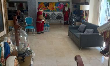 VENDO HERMOSA CASA DUPLEX EN BARRIO EL POBLADO CON PISCINA AREA  DE 526mts