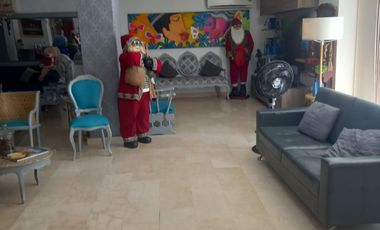 VENDO HERMOSA CASA DUPLEX EN BARRIO EL POBLADO CON PISCINA AREA  DE 526mts