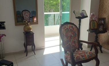 VENDO HERMOSA CASA DUPLEX EN BARRIO EL POBLADO CON PISCINA AREA  DE 526mts