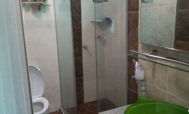 VENDO HERMOSA CASA DUPLEX EN BARRIO EL POBLADO CON PISCINA AREA  DE 526mts