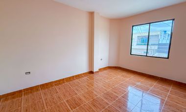 Casa multifamiliar con 3 departamentos en venta en Parroquia Providencia, Machala