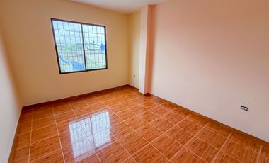Casa multifamiliar con 3 departamentos en venta en Parroquia Providencia, Machala